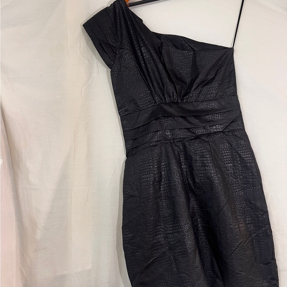 Asymmetrical Dress - Picture 1 of 2